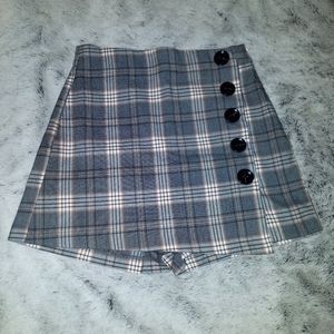 Stradivarius Plaid High-Waisted Skort Size 2